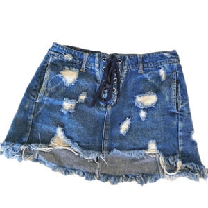 ✨️3/$30✨️Jeans Ripped Skirt with zipper